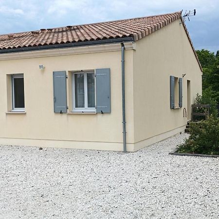 Meuble De Tourisme Classe 3 Etoiles Le Ptit Coin De Soleil - Saint Ciers D'Abzac Kültér fotó